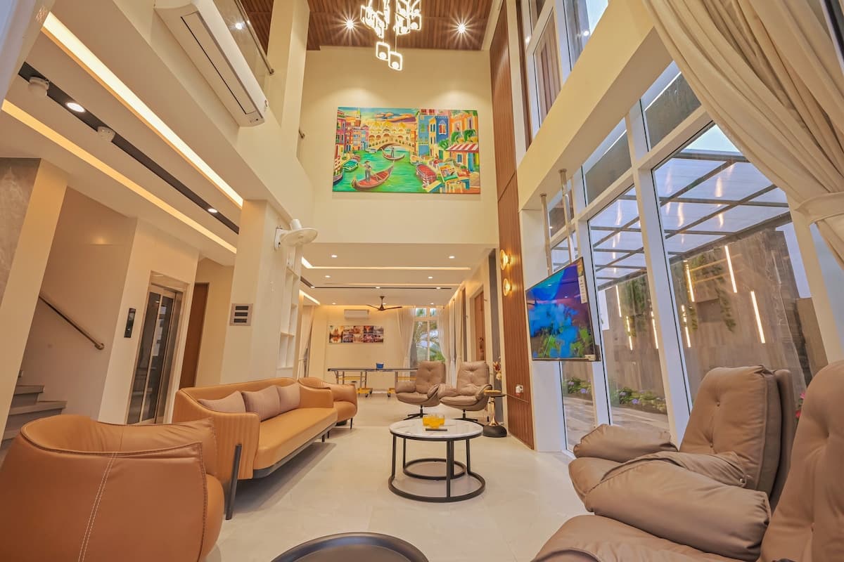 Tara Amodaa Luxury Villa w/ Pool & Outdoor Theatre